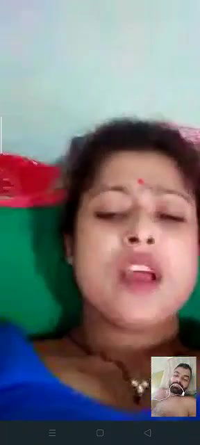 hot bhabhi showing her asset on vc to devar