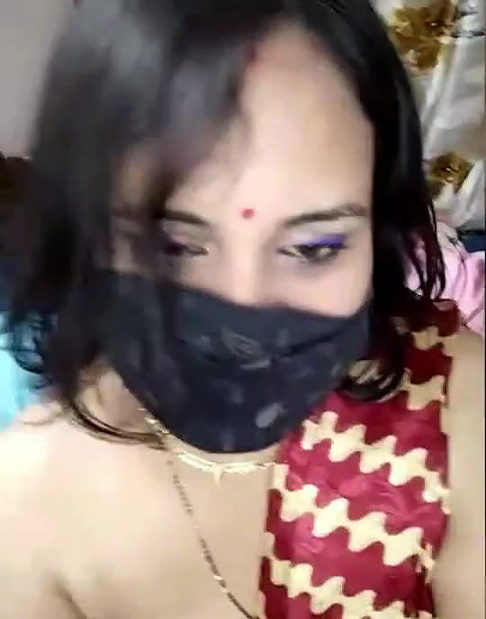 desi web cam bhabhi  showing boob