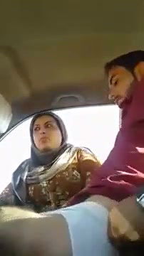 driver fucking chubby aunty in car