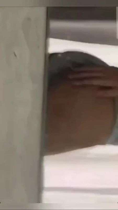 patli ladki ne chuche dikhayi