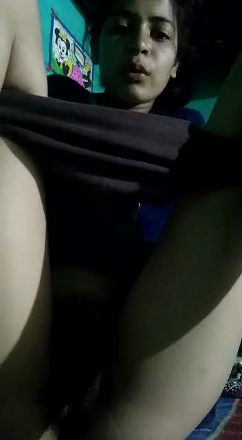 Jawan Gaon Ki Ladki Ungliyon Se Chut Ki Aag Bujhate Hue