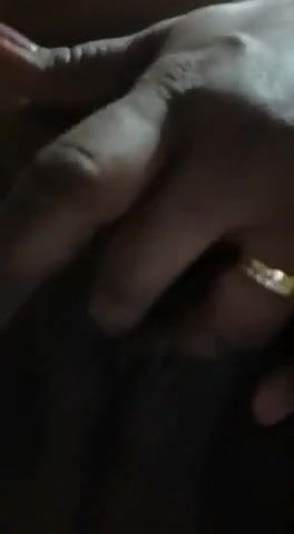 Chubby Srilankan girl nude MMS video