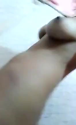 Slim Indian Bhabhi nude MMS for her secret lover