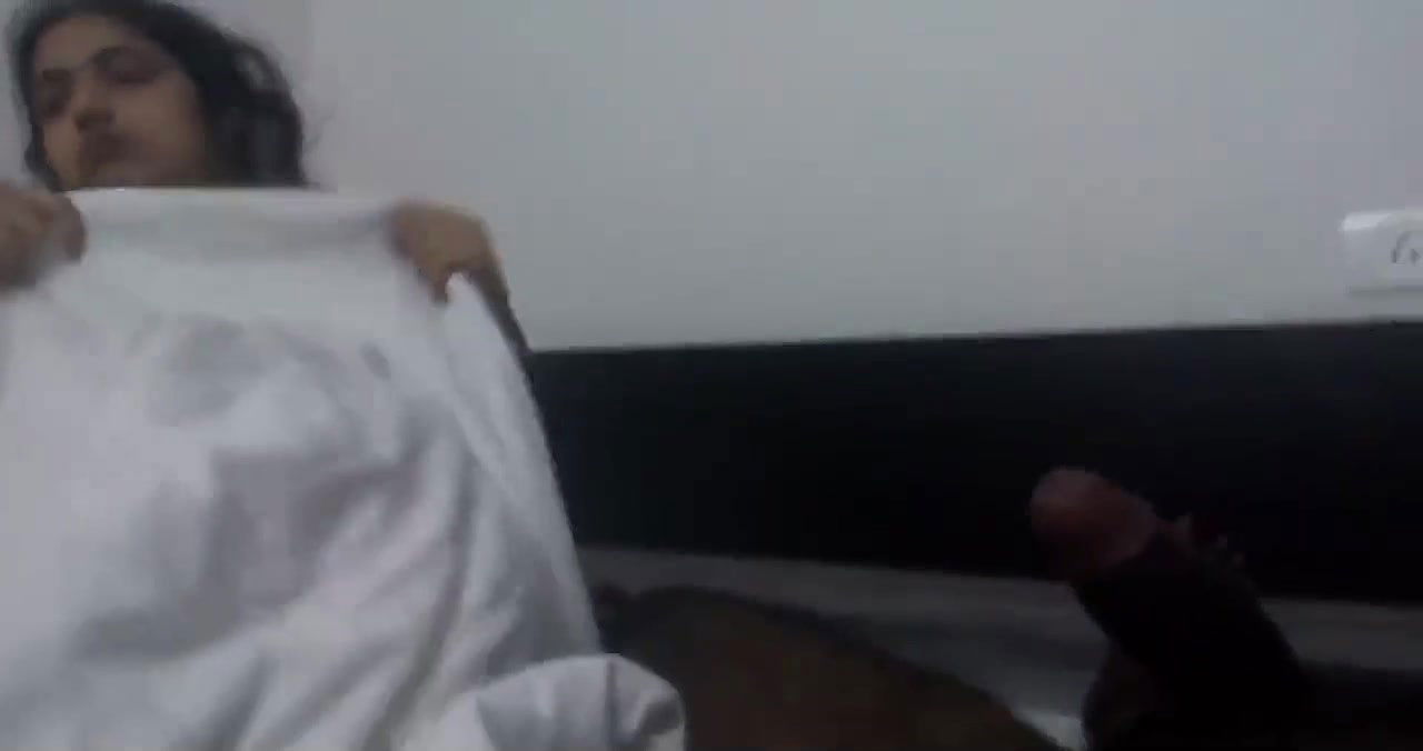 Busty Telugu girl blowjob video