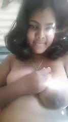 Busty Indian college girl nude MMS video