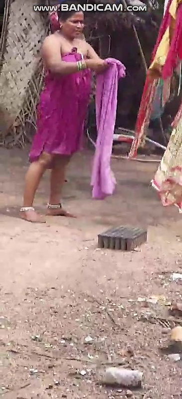 Aunty Bathing Secretly Captured 2