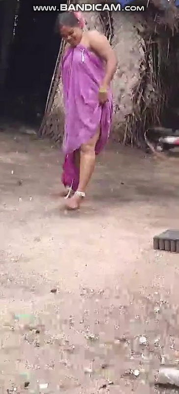 Aunty Bathing Secretly Captured 2