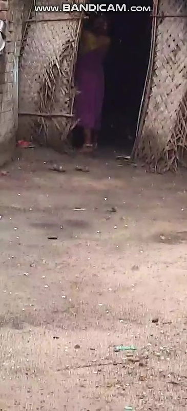 Aunty Bathing Secretly Captured 2