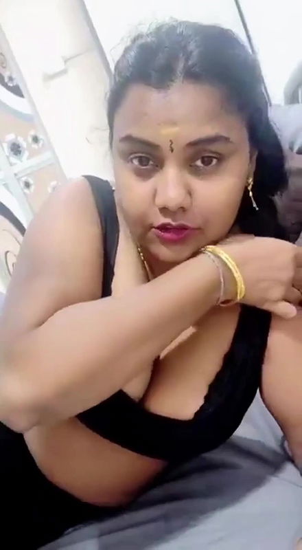 Famous Tamil Wife Kruthika Sucking Dick Stand Fucking 2