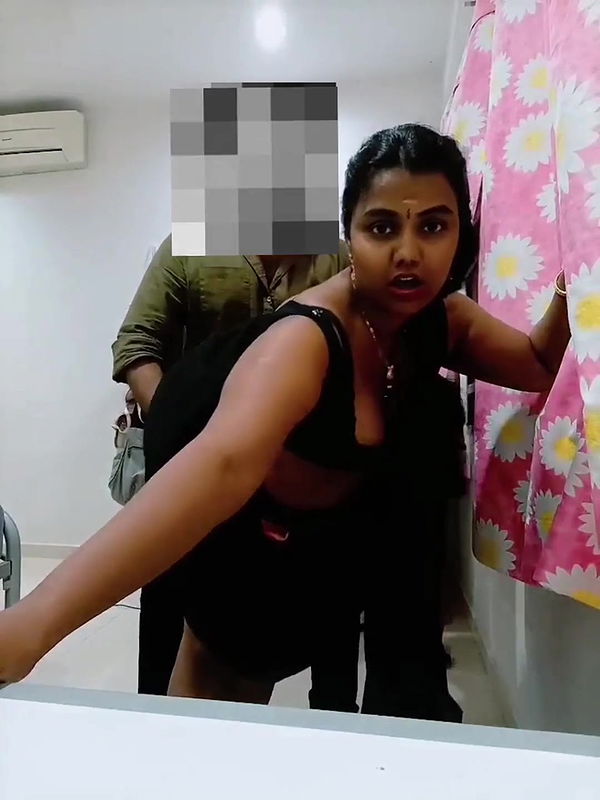Famous Tamil Wife Kruthika Sucking Dick Stand Fucking