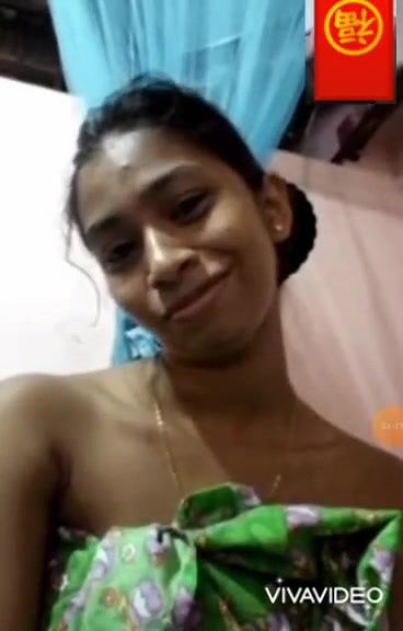 ladki ne vc mein boob dikhayi