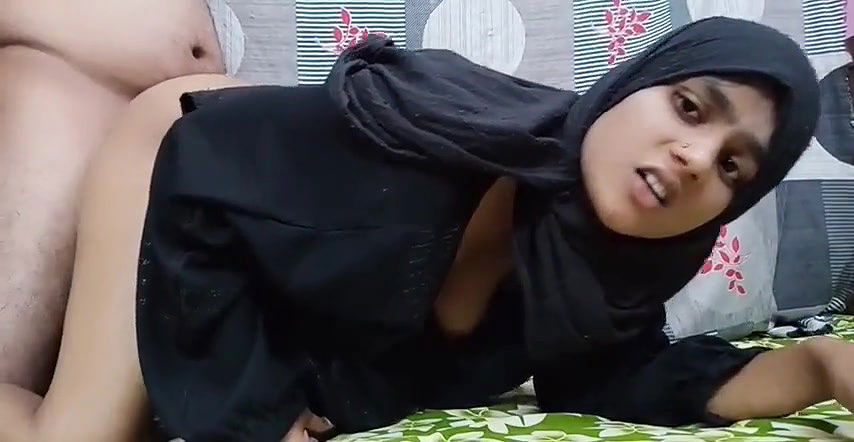Desi sexy muslim girl fucked at home by hubby