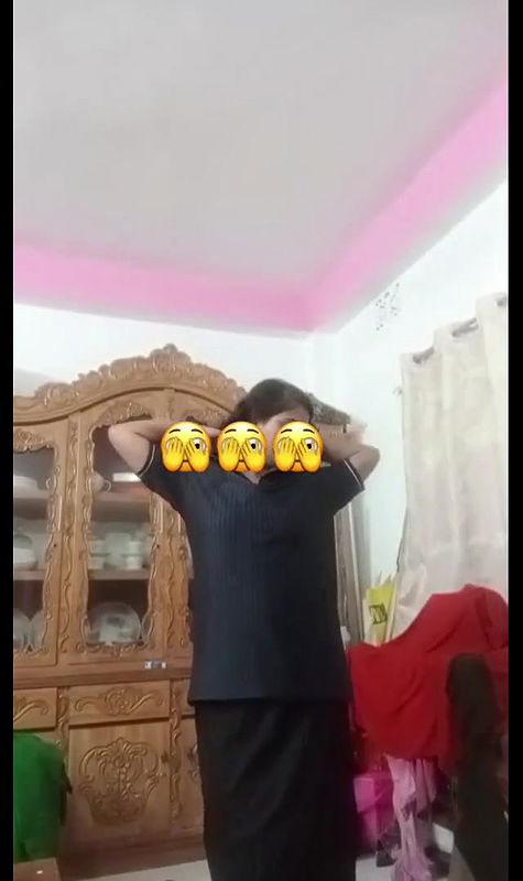 dancing and nude pussy rubbing