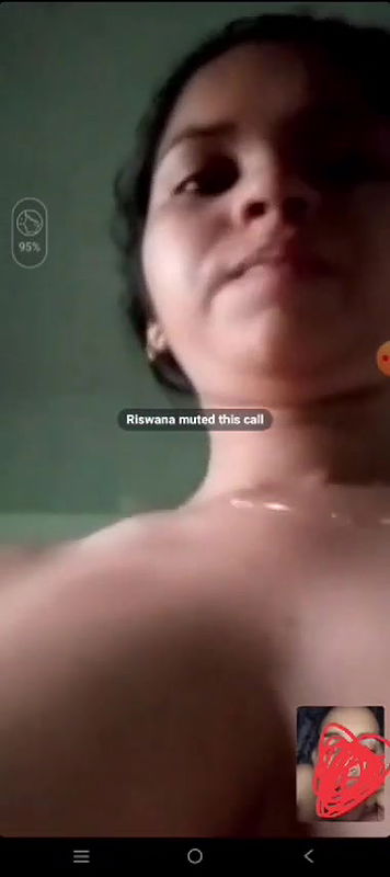 Videocall Beautiful Young Mallu Girl Showing Nude For Lover