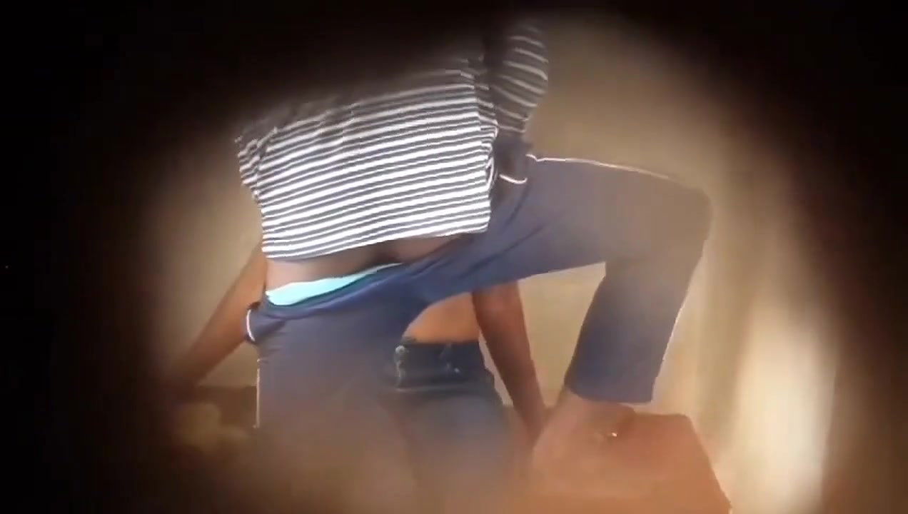 Spy Cam Leaked MMS Video of Sri Lanka Couple