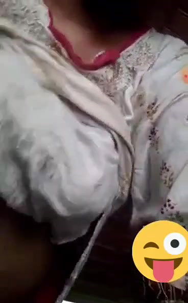 teen girl showing round boob