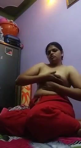 pussy rubbing chubby bhabhi