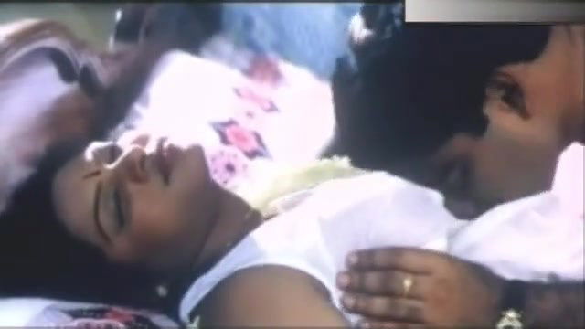 Chitra Aunty Wet Boobs