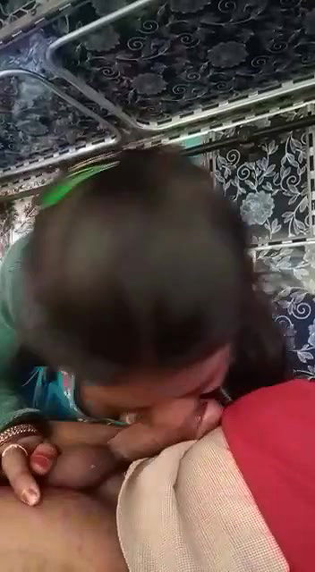 Local Desi Randi blowjob to a truck driver MMS