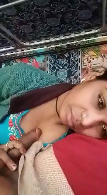 Local Desi Randi blowjob to a truck driver MMS