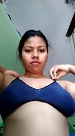 Desi horny girl nude MMS video