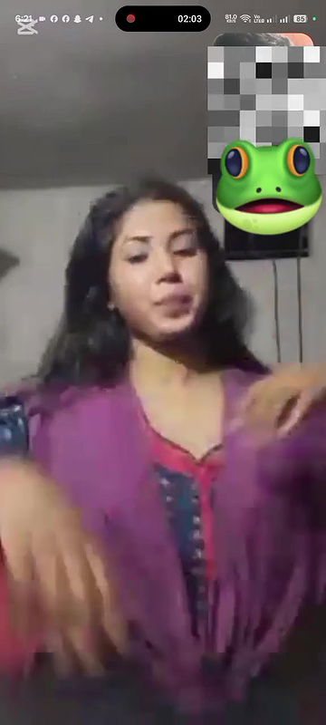 Bengali Sexy Girl Showing