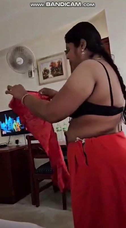 Chubby Tamil Aunty Wearing Clothes Captured By Lover