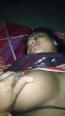 dehati bhabhi ko patake choda