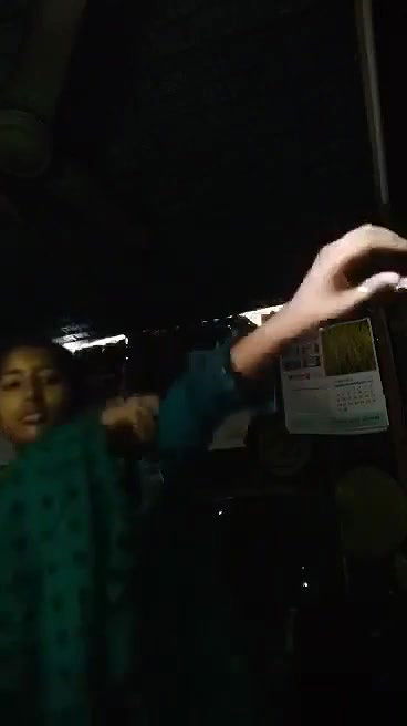 Bengali Ladki Apni Kabhi Na Chudi Hui Virgin Chut Dikhate Hue