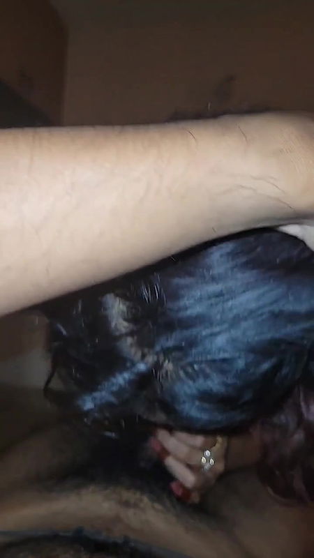 Horny Indian Babe Giving Blowjob To Boyfriend 1