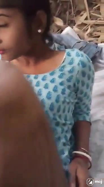 Bengali Bhabhi Ne Ghar Ke Bahar Kiya Kand