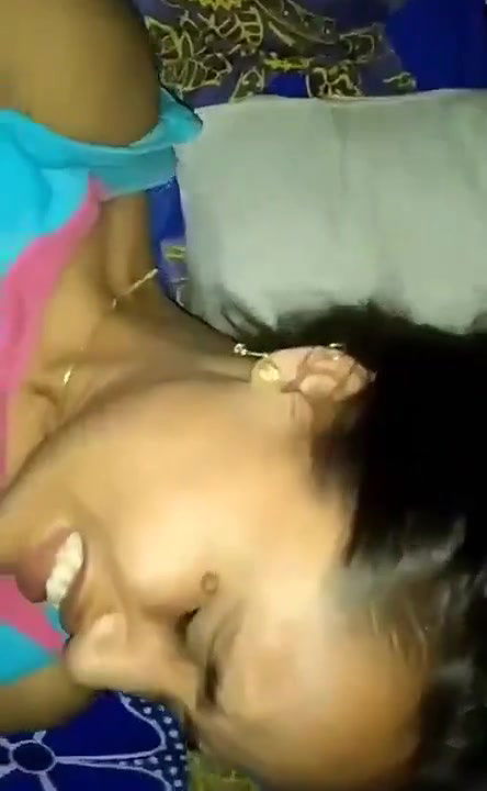 Desi BF Working Deep Into His GF Passage