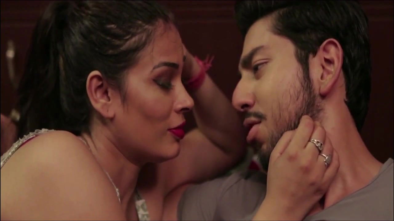 Hot Compilation from B Grade Movie Aashiq Awara