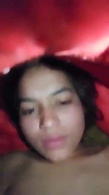 Soniya Apni Tight Chut Me Ungli Karti Hui