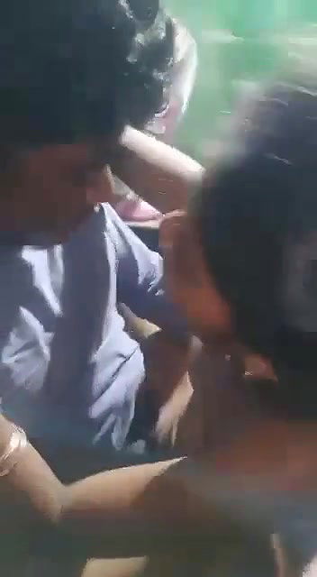 Village Couple Dhire Dhire Sex Ka Maza Lete Aur Humein Dete Hue