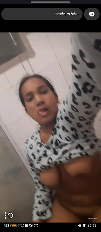 Selfie video girlfriend fingering cunt viral xxx   FSI Blog