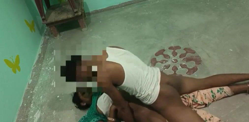 Indian labour lady fucking landlord in paid sex video   FSI Blog