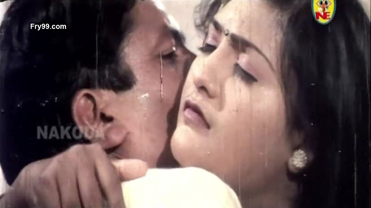 Kannada Unknown B Grade Actress Hot Clip