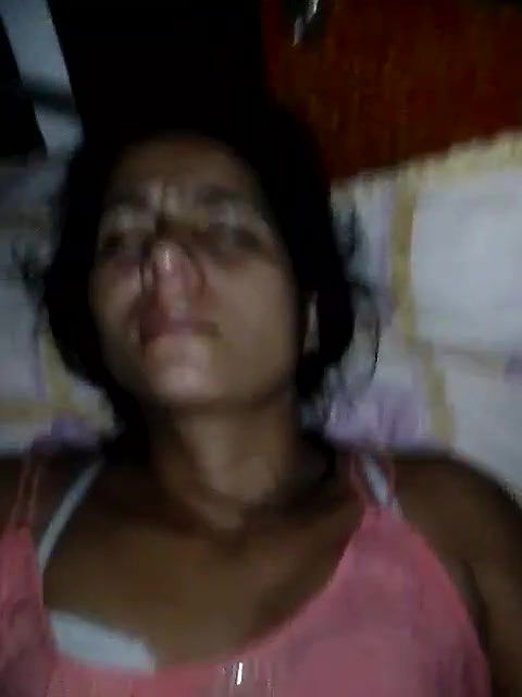 Desi shaved pussy fucking MMS sex video