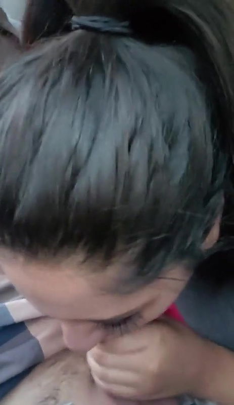 Desi secretary sucking dick of manager inside car