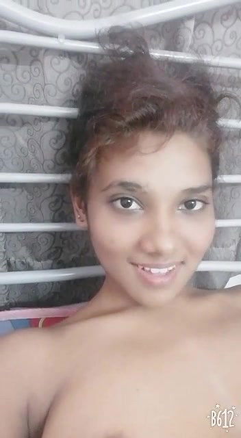 Sri Lankan Teen Showing Sexy Boobs