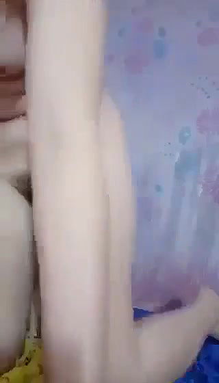 cute girl nude showing