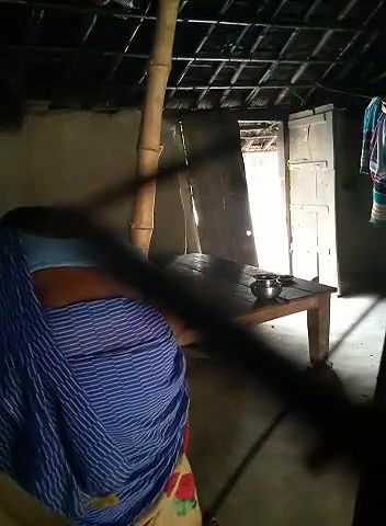 Darte Darte Gaon Ki Bhabhi Se Lund Chuswa Ke Kutiya Bana Ke Pela