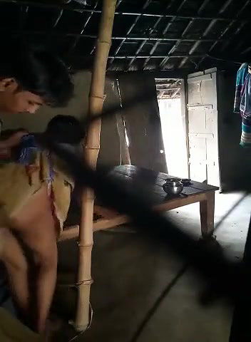 Darte Darte Gaon Ki Bhabhi Se Lund Chuswa Ke Kutiya Bana Ke Pela