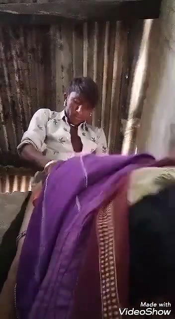 Ravi Ne Jhuka Ke Bhabhi Ki Gand Mari