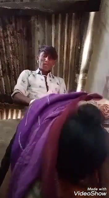 Ravi Ne Jhuka Ke Bhabhi Ki Gand Mari