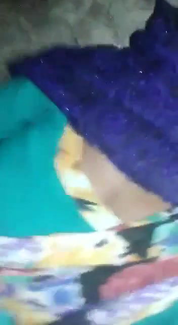 Village Girl Ko Jaldi Se Kapde Utaro