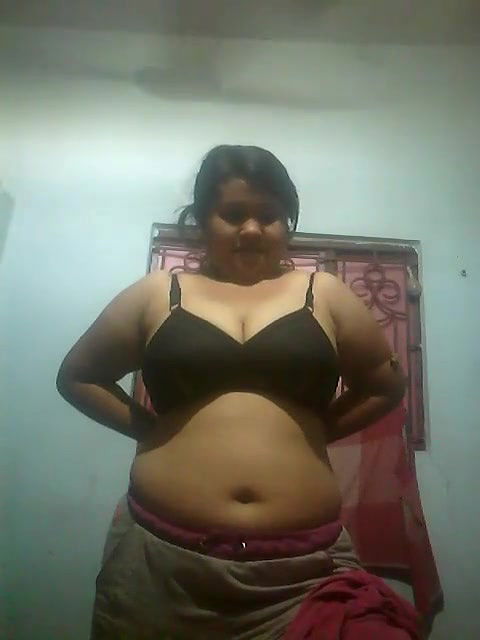 Big Indian boobs show striptease show video