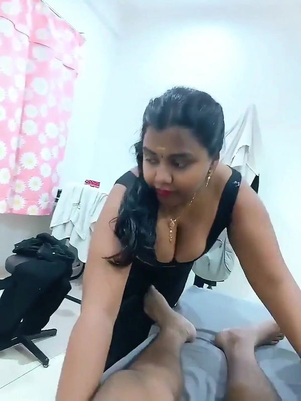 Famous Tamil Wife Kruthika Sucking Dick Hard Fucking Clear Talking 1
