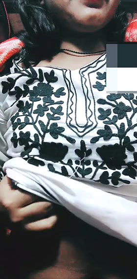 Ishika Glasses Horny Girl Showing Boobs